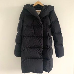Aritzia – Babaton The Duvet Puffer Midi Lenght